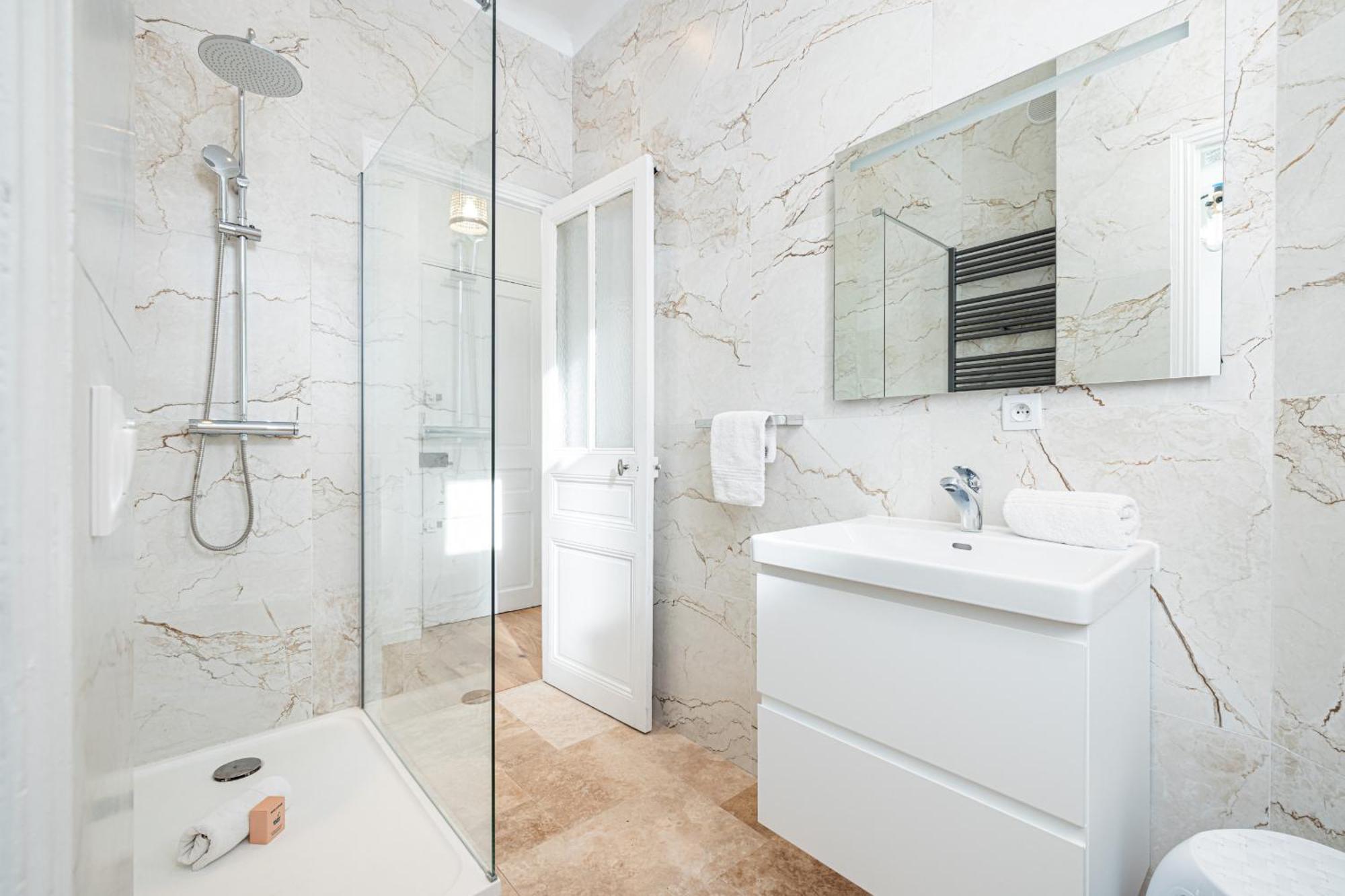 Lovely 2 Bdr Harbor Nizza