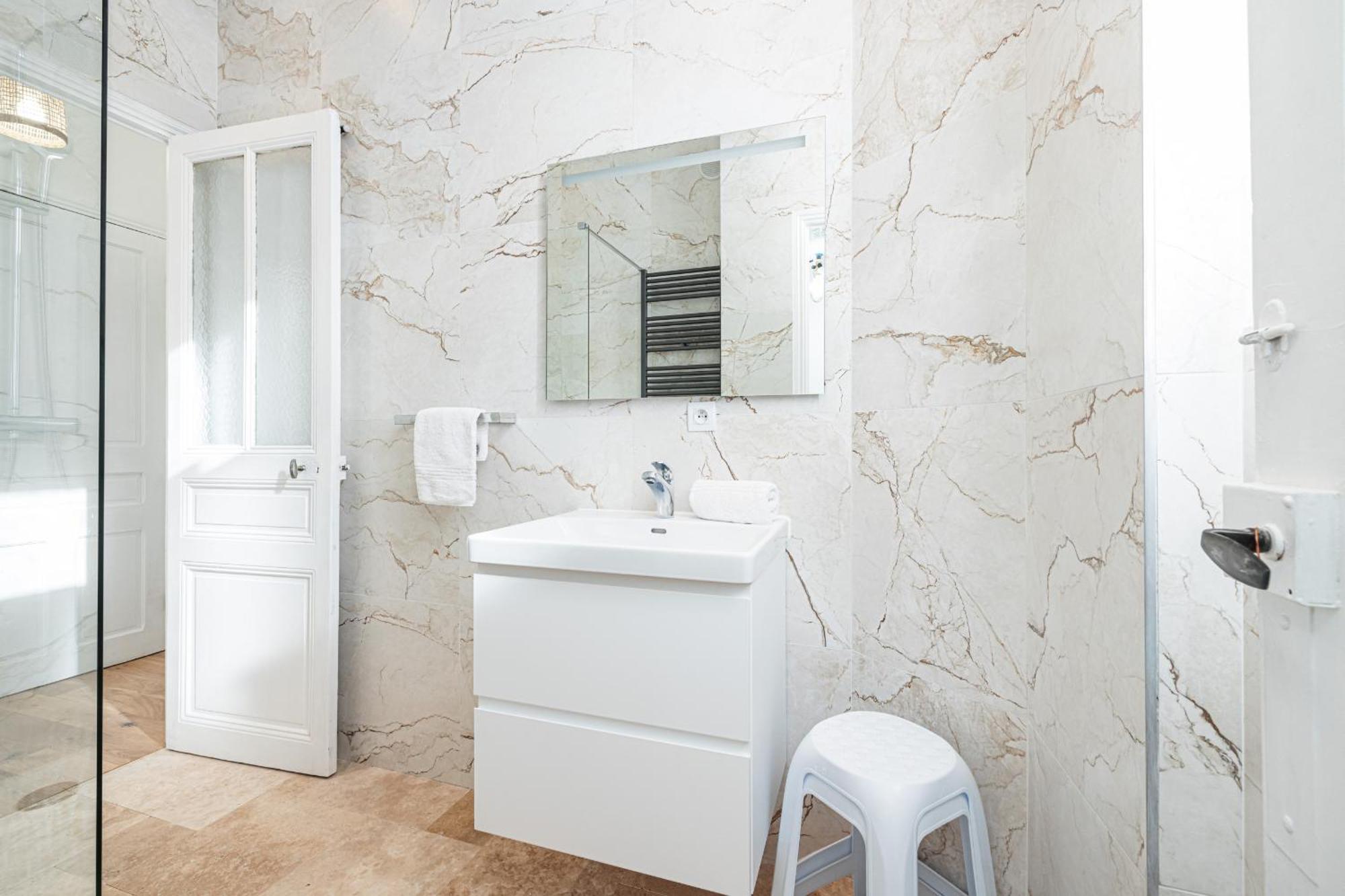 Lovely 2 Bdr Harbor Appartement Nice